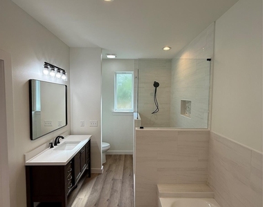 145 Greenbriar Court - Photo Thumbnail 22