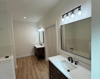 145 Greenbriar Court - Photo Thumbnail 23