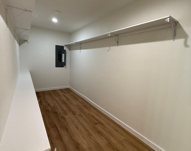 145 Greenbriar Court - Photo Thumbnail 24