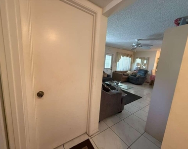 213 Pine Hov Circle - Photo Thumbnail 3