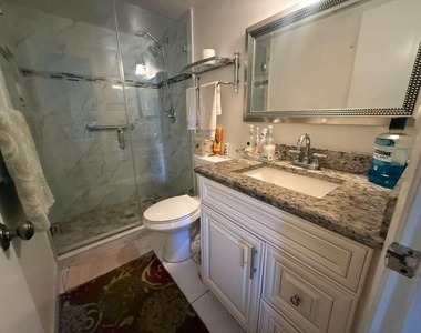 213 Pine Hov Circle - Photo Thumbnail 8