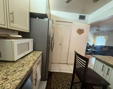 213 Pine Hov Circle - Photo Thumbnail 17