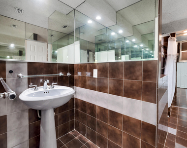 242 W 19th Street - Photo Thumbnail 8