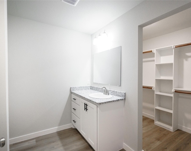 2727 Roman Lane - Photo Thumbnail 10