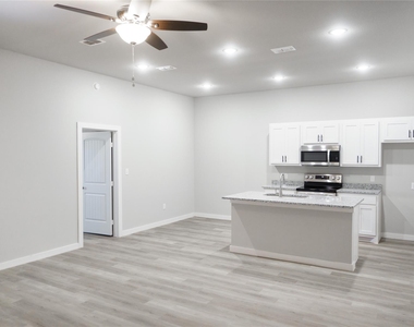 2727 Roman Lane - Photo Thumbnail 4