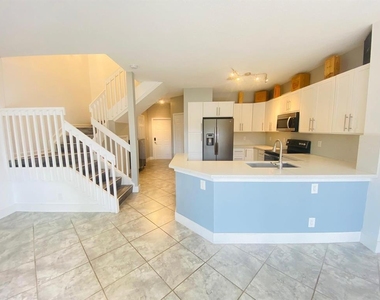 791 Nw 42nd Place - Photo Thumbnail 11