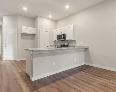 2635 Baron Avenue - Photo Thumbnail 9