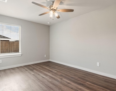 2635 Baron Avenue - Photo Thumbnail 14