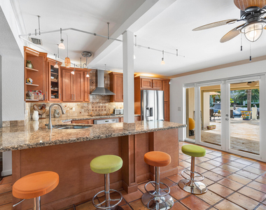 2330 Ne 48th Street Ne - Photo Thumbnail 12