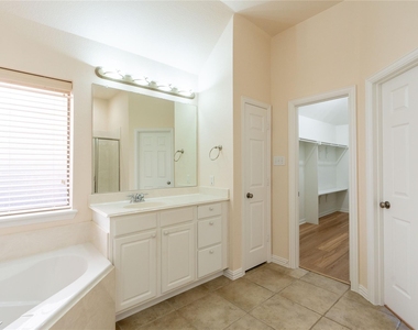 3708 Marble Lane - Photo Thumbnail 20