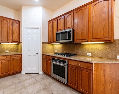 3708 Marble Lane - Photo Thumbnail 7