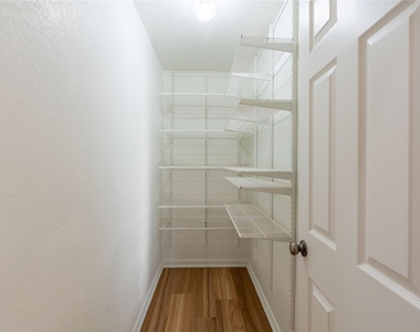 3708 Marble Lane - Photo Thumbnail 29