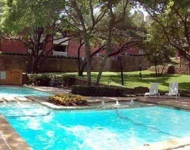 8601 Park Lane - Photo Thumbnail 18
