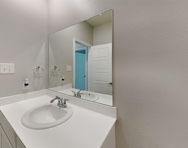 2337 Larimar Drive - Photo Thumbnail 13