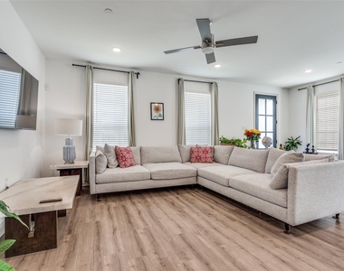 8833 Phoebe Road - Photo Thumbnail 1