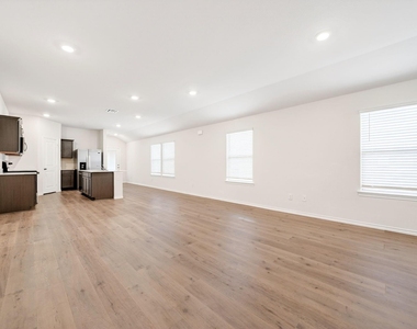 2108 Bailer Way - Photo Thumbnail 8
