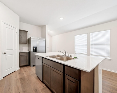 2108 Bailer Way - Photo Thumbnail 13