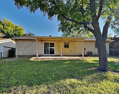 4015 Hartford Drive - Photo Thumbnail 15