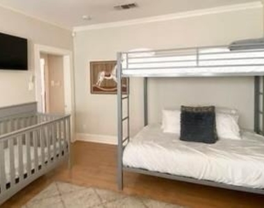 2545 Rogers Avenue - Photo Thumbnail 25