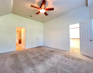 4120 Colina Avenue - Photo Thumbnail 9