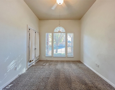 4120 Colina Avenue - Photo Thumbnail 11