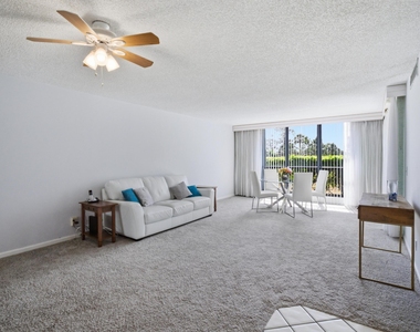 5390 Woodland Lakes Drive - Photo Thumbnail 3