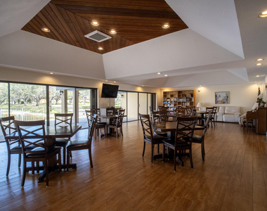 5390 Woodland Lakes Drive - Photo Thumbnail 19