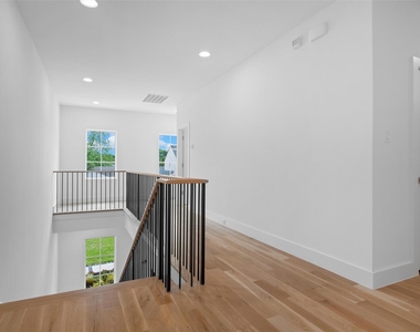 5015 Wenonah Drive - Photo Thumbnail 22