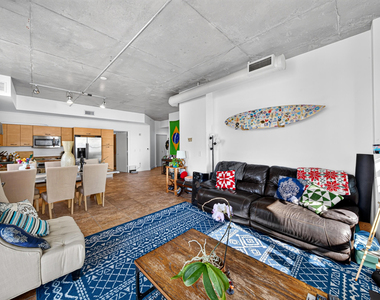 2275 Biscayne Boulevard - Photo Thumbnail 4
