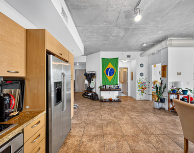 2275 Biscayne Boulevard - Photo Thumbnail 9
