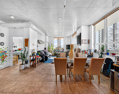 2275 Biscayne Boulevard - Photo Thumbnail 10