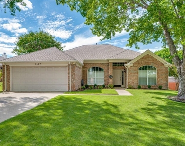 3607 Canyon View Court - Photo Thumbnail 1