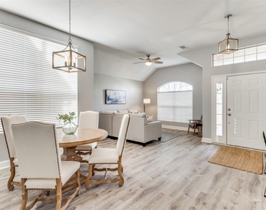 3607 Canyon View Court - Photo Thumbnail 7