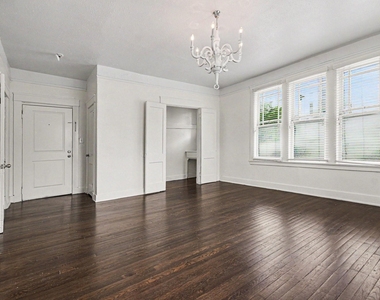 917 N Haskell Avenue - Photo Thumbnail 4