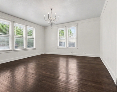 917 N Haskell Avenue - Photo Thumbnail 3