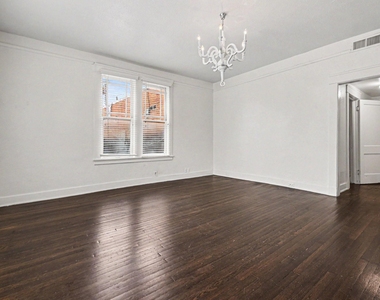 917 N Haskell Avenue - Photo Thumbnail 2