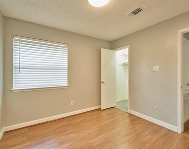 16151 Barbarossa Drive - Photo Thumbnail 17