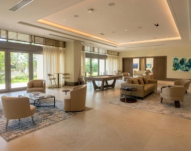 220 Lake Shore Drive - Photo Thumbnail 9