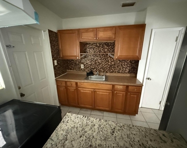 1125 Nw 144th Street - Photo Thumbnail 5