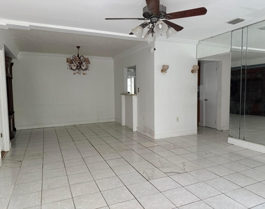 1125 Nw 144th Street - Photo Thumbnail 2