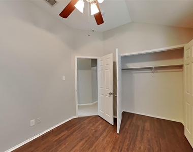 437 Sandy Creek Drive - Photo Thumbnail 11