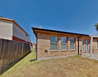 437 Sandy Creek Drive - Photo Thumbnail 16