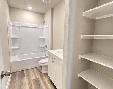 2721 Flowers Drive - Photo Thumbnail 11