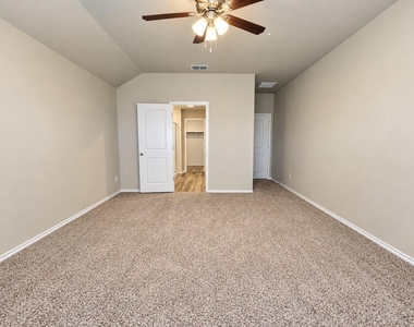 2721 Flowers Drive - Photo Thumbnail 6