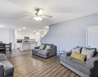 10345 Jameson Lane - Photo Thumbnail 7