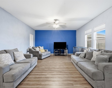 10345 Jameson Lane - Photo Thumbnail 6