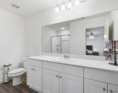 10345 Jameson Lane - Photo Thumbnail 12