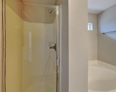 1709 Ryanfeld Drive - Photo Thumbnail 10