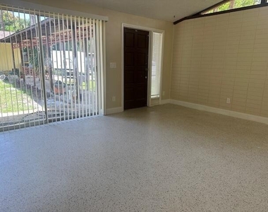 1651 Se 8th Street - Photo Thumbnail 5