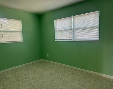 1651 Se 8th Street - Photo Thumbnail 11